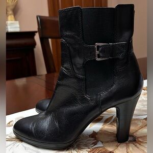 Alfani Black Leather “Vicki” Heeled Zip Boots Womens Size 7.5